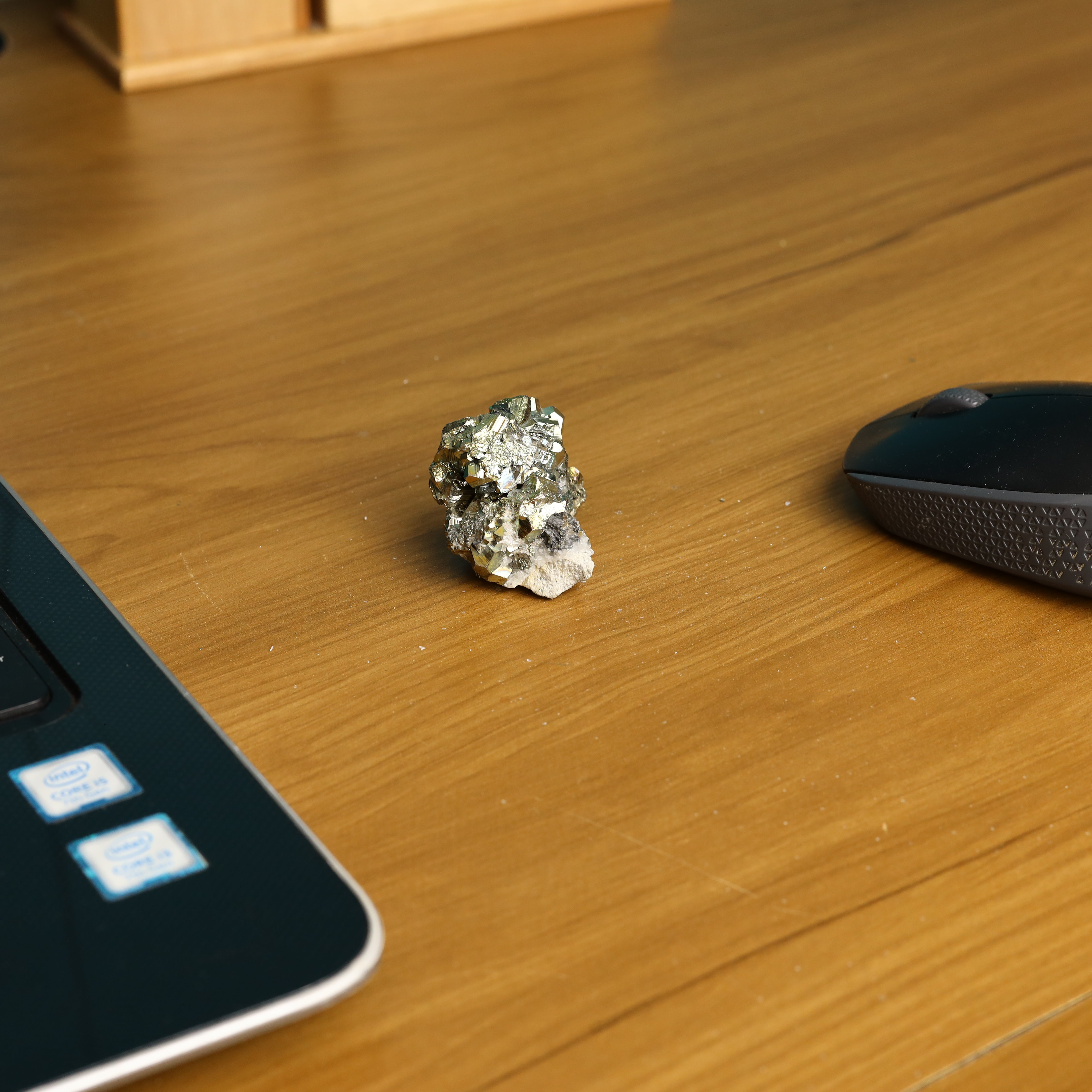 NATURAL PYRITE CLUSTER (90 GRAMS)