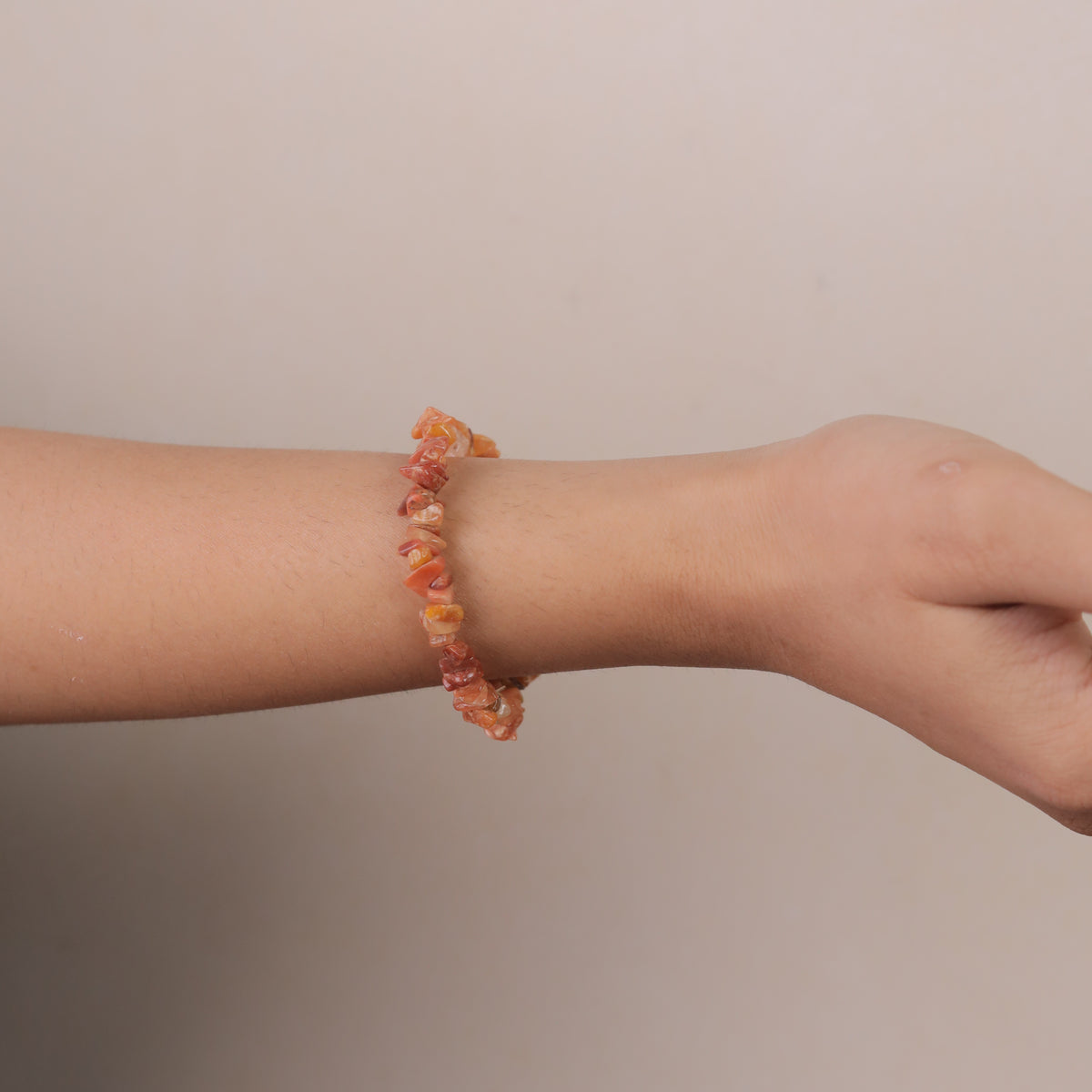 NATURAL ORANGE AVENTURINE CHIPS STONE BRACELET