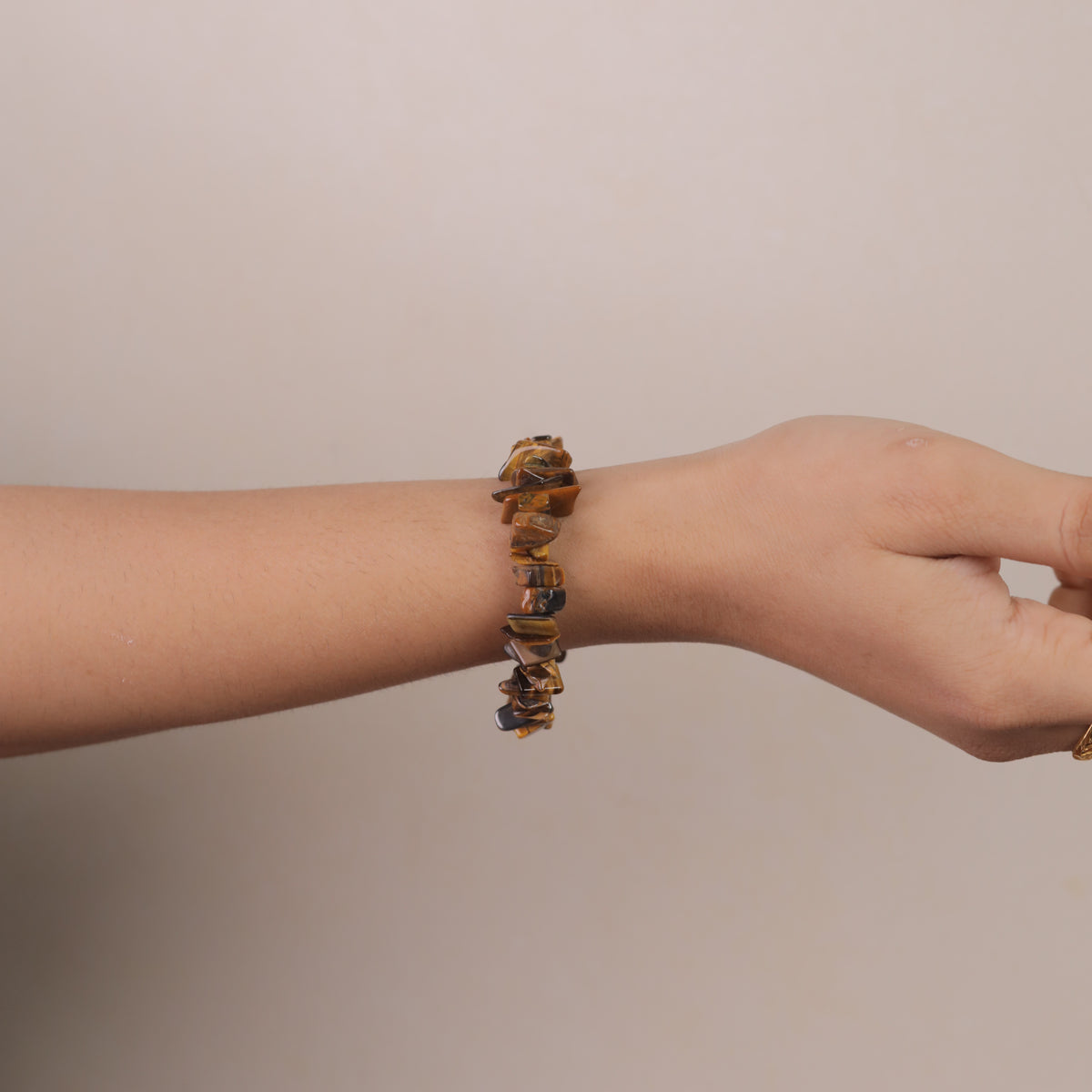 NATURAL TIGER EYE CHIPS STONE BRACELET