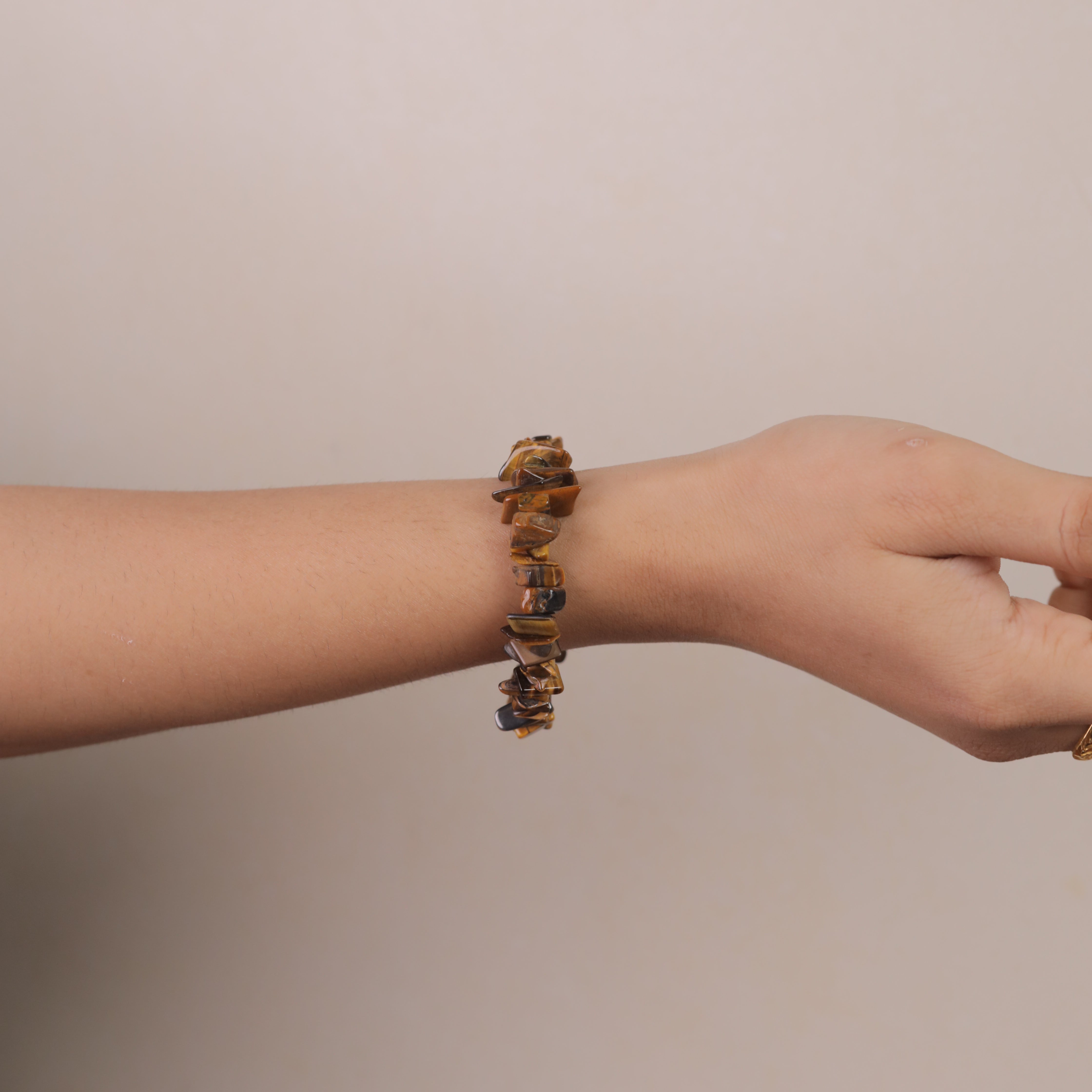 NATURAL TIGER EYE CHIPS STONE BRACELET
