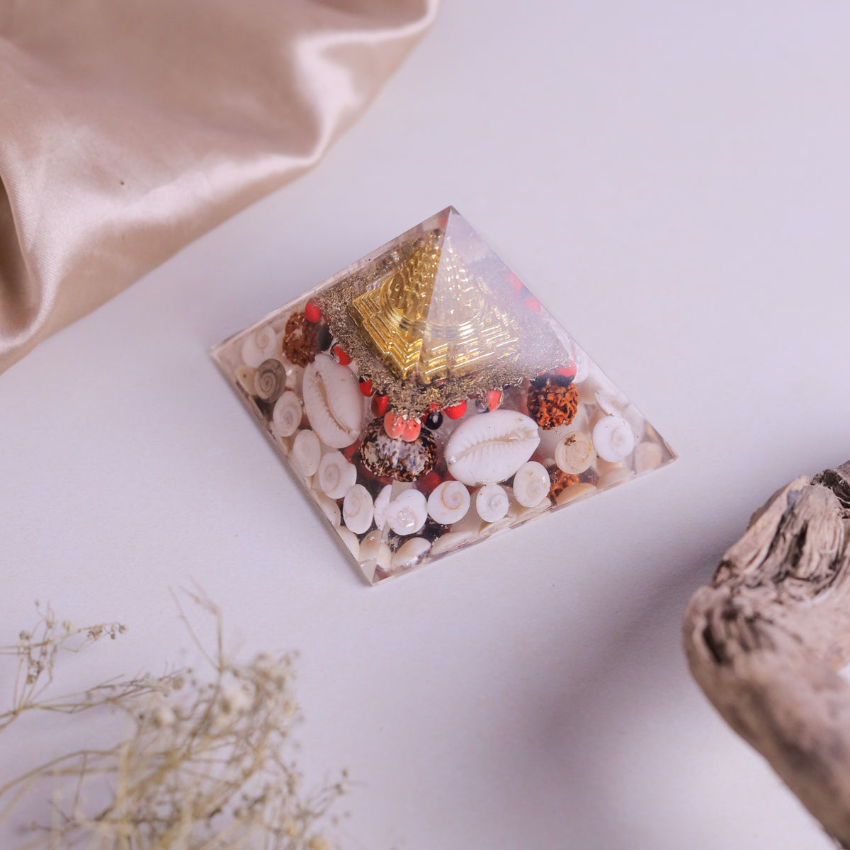 Laxmi Pyramid - Shree Yantra Gomti Chakra