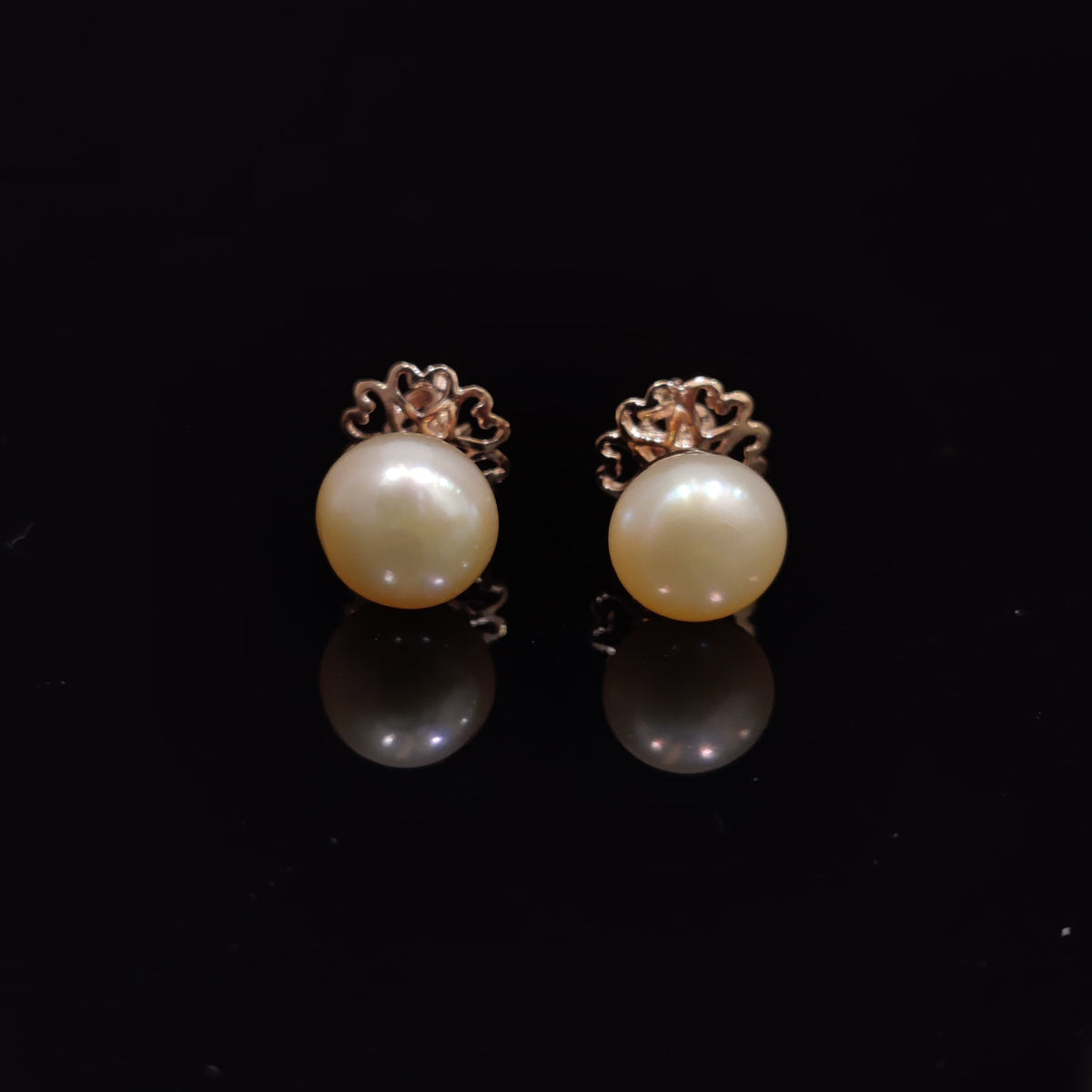 Pearl Earring