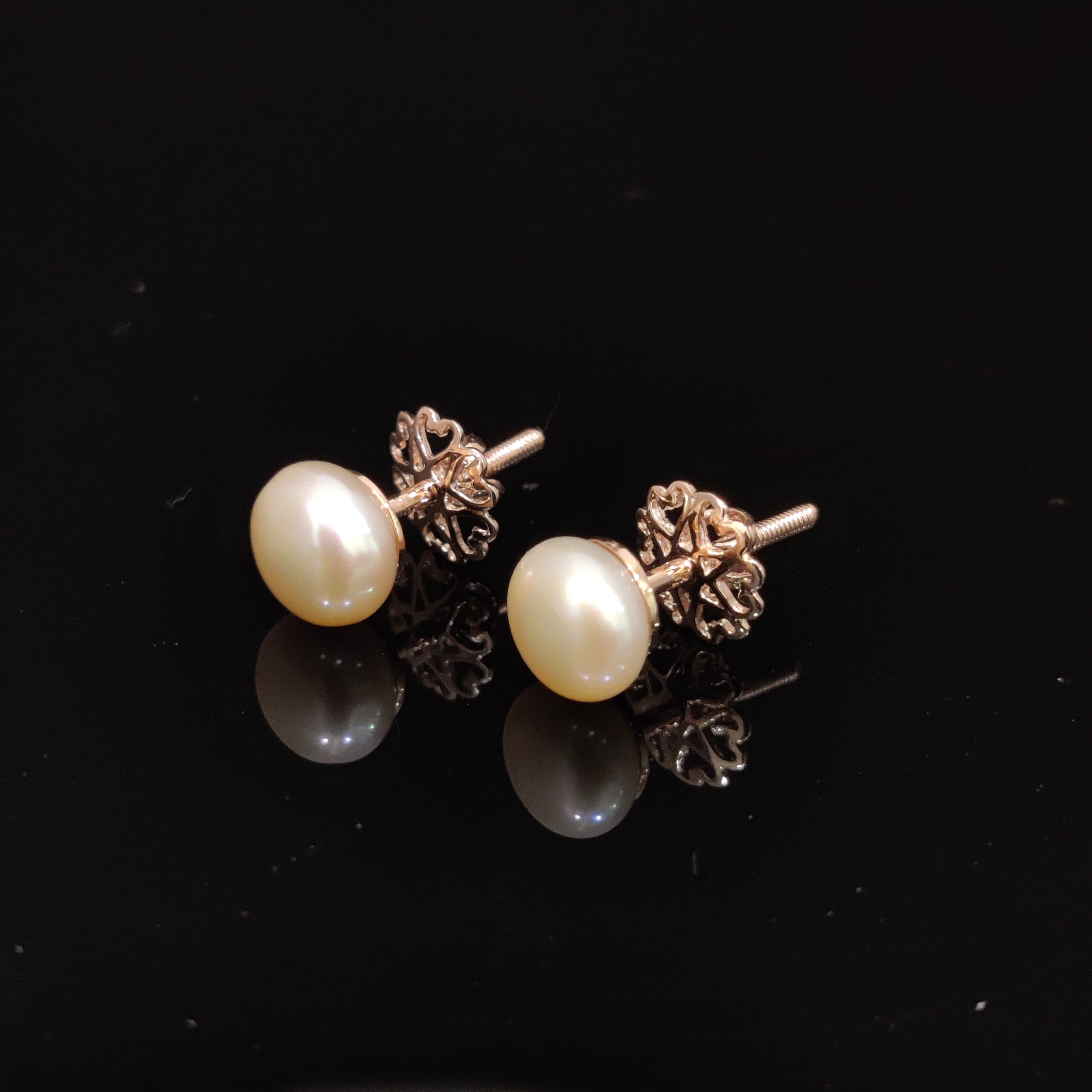 Pearl Earring
