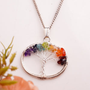 Natural 7 Chakra Tree of Life Pendant Close Up – Crystal Detail