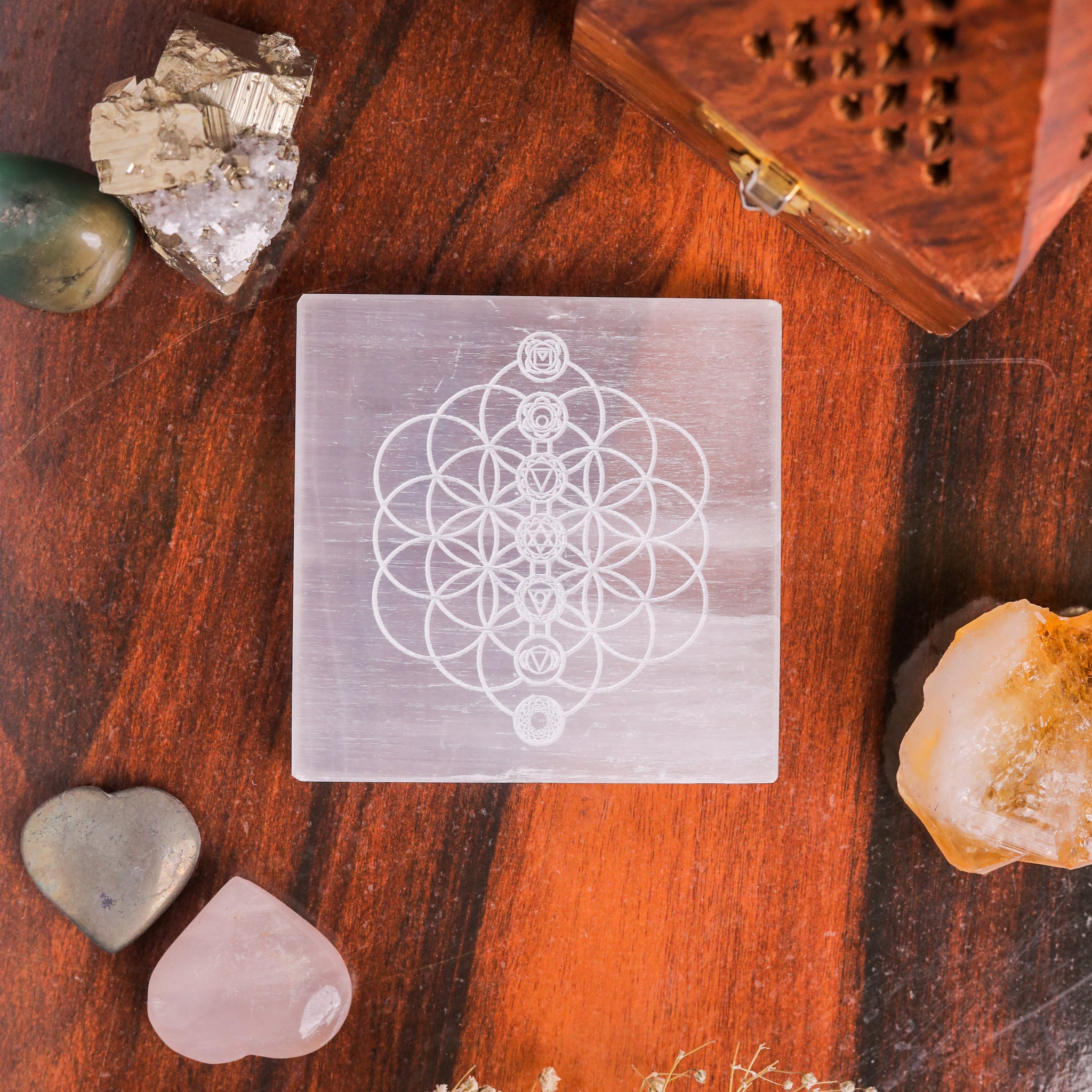 Natural Selenite Round Plate – Crystal Charging Cleansing Tool