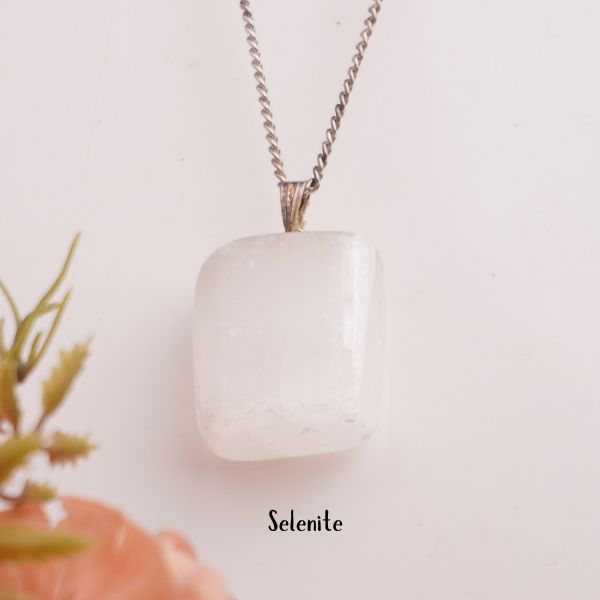 Natural Tumble Pendant Side View – Handcrafted Crystal