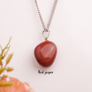 Natural Tumble Pendant 2 Close Up – Crystal Stone Detail